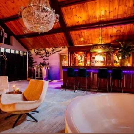 Dom wakacyjny Bed & Wellness - Eiland Rust
